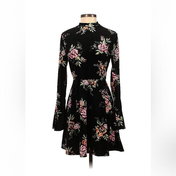 As U Wish long sleeved floral print black velvet mock neck dress, size small - Picture 1 of 9